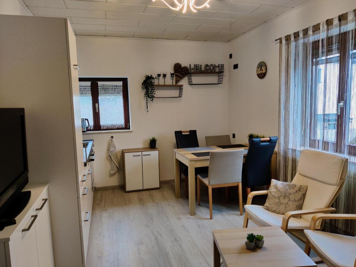 Holiday Home In Quiet Beautiful Area With Two Separate, Modern, Furnished Apartments Deutsch-Wagram Bagian luar foto